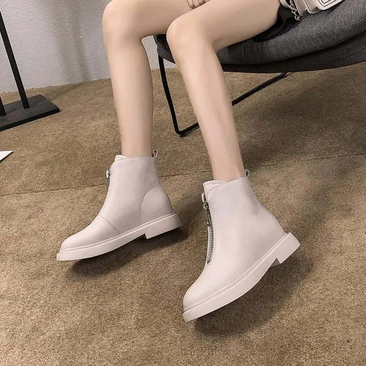 Женские ботинки на плоской подошве Martins черные в английском стиле осень 2019 | Обувь