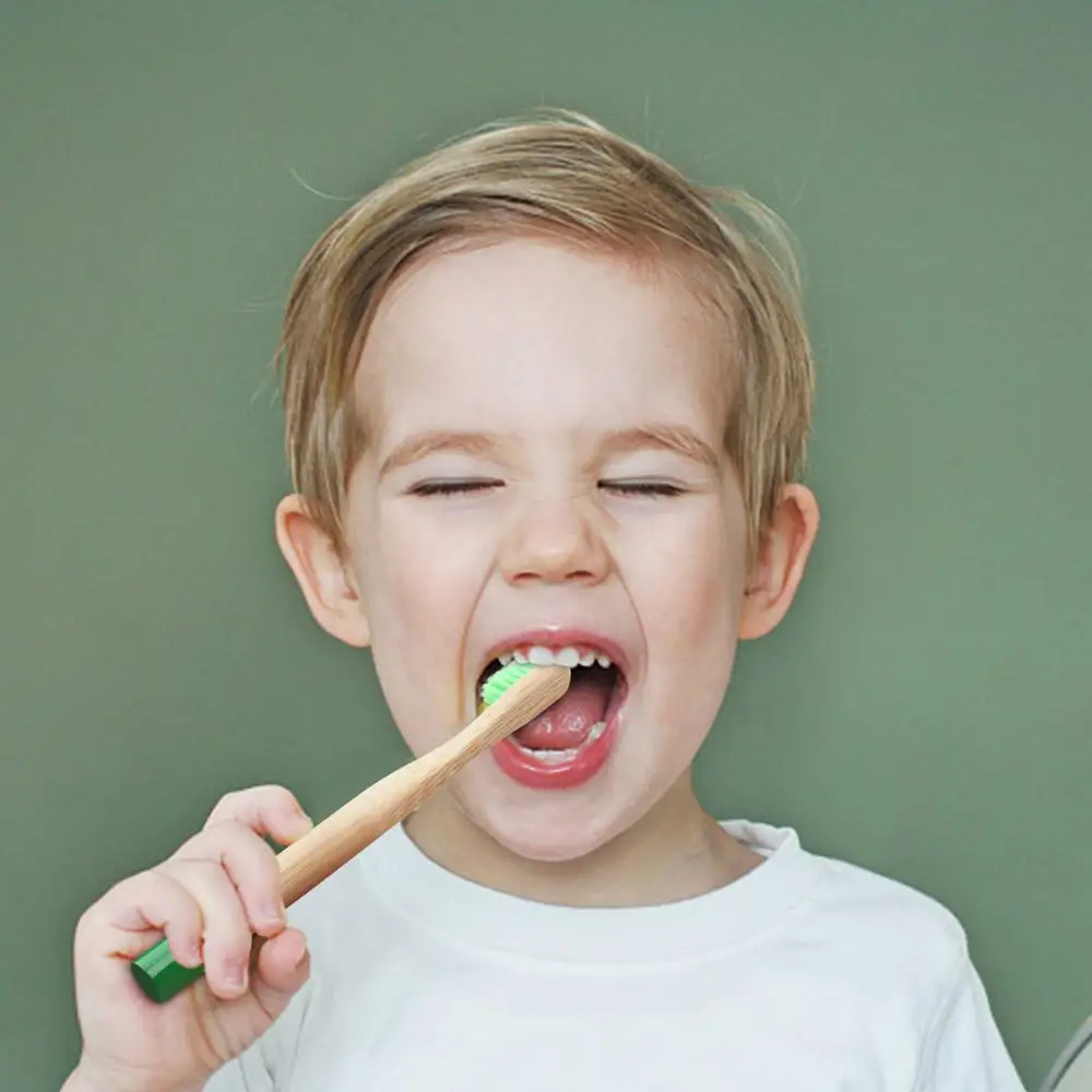 Детская бамбуковая зубная щетка биоразлагаемая устойчивая без бисфенола