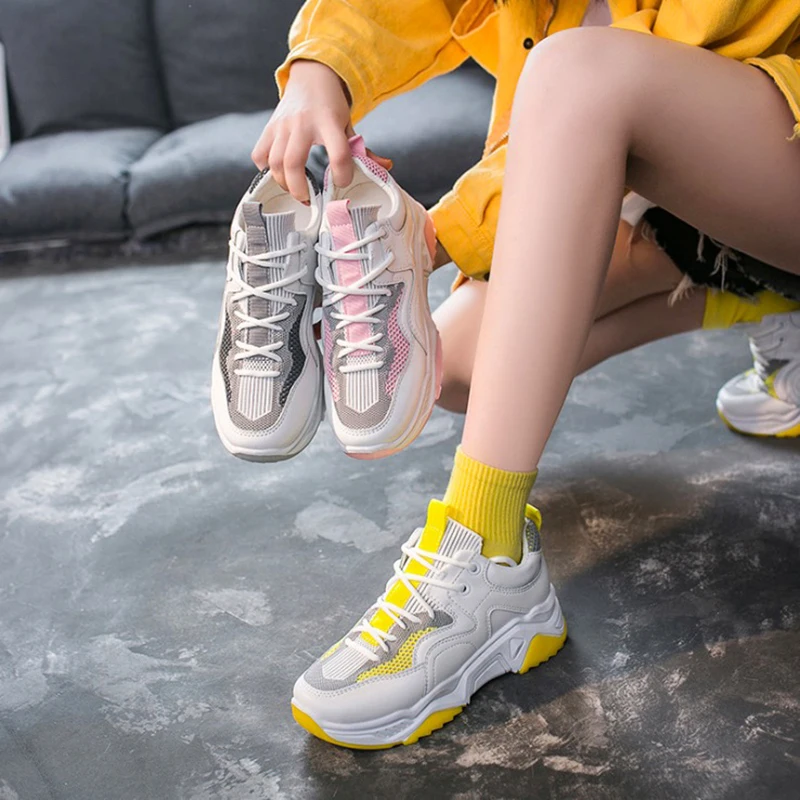 Женские кроссовки с низким берцем Белые Повседневные сетчатые на плоской