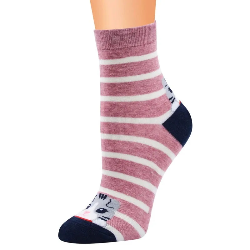 

A pair of kawaii ladies socks cute animal pattern cotton socks student casual printing striped socks women