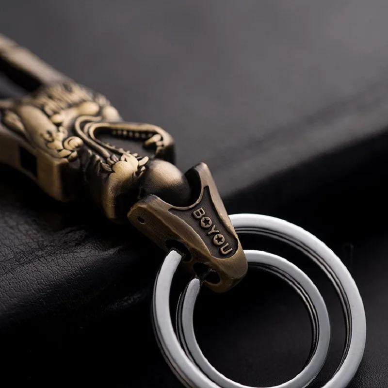 

Men Metal Keys Holder Vintage Car Keychain Gift Fashion DIY Key Holder Wallet Waist Belt Hanging Buckle Outdoor Accessories