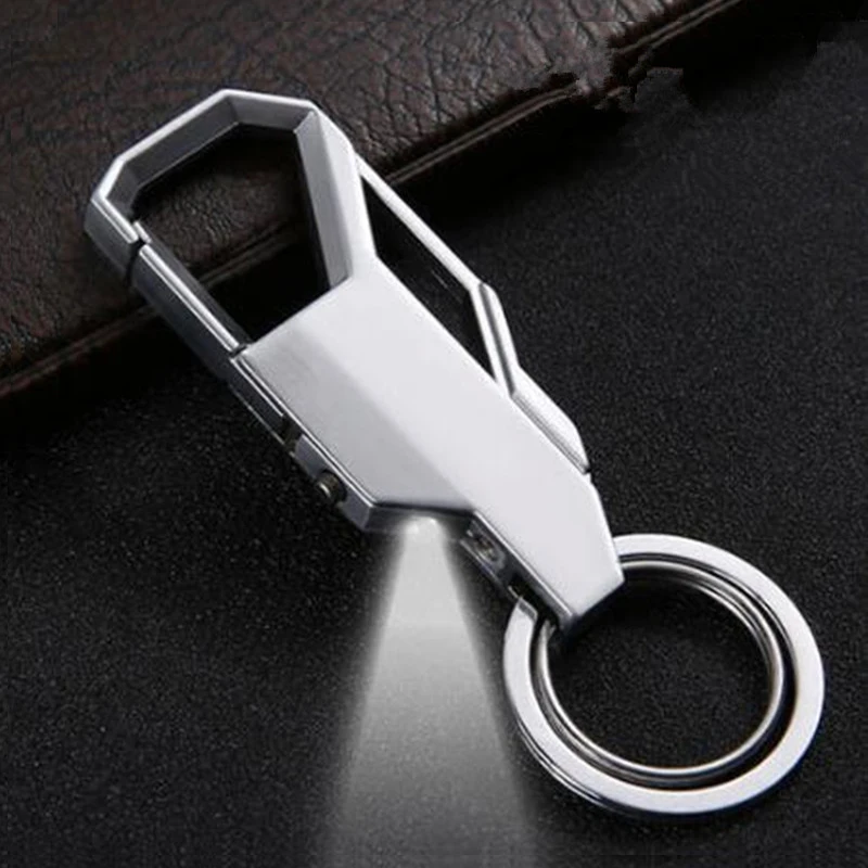 

NEW Car Keychain LED Lights Key Chain Ring For Lada Priora Kalina Granta Vesta Niva Largus Vaz X-Ray Samara 2106 2107 2110 Sedan