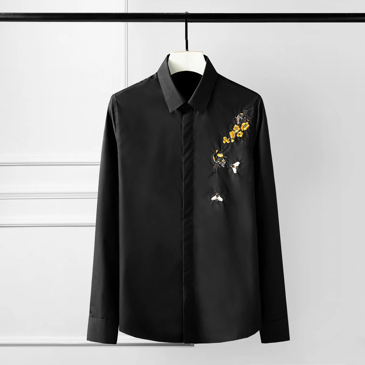 

Shirt Luxury Men Bee 3d Embroidery Long Sleeve Mens Dress Black White Casual Plus Size 4xl Slim Shirts Man