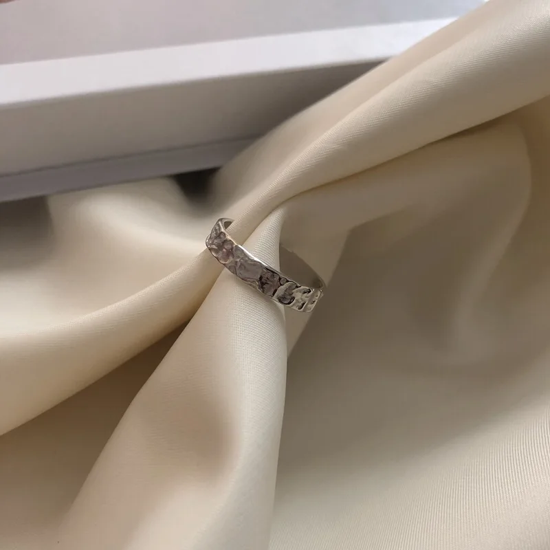 Серебряный цвет смятое Оловянное фольгированное текстурное кольцо Женское