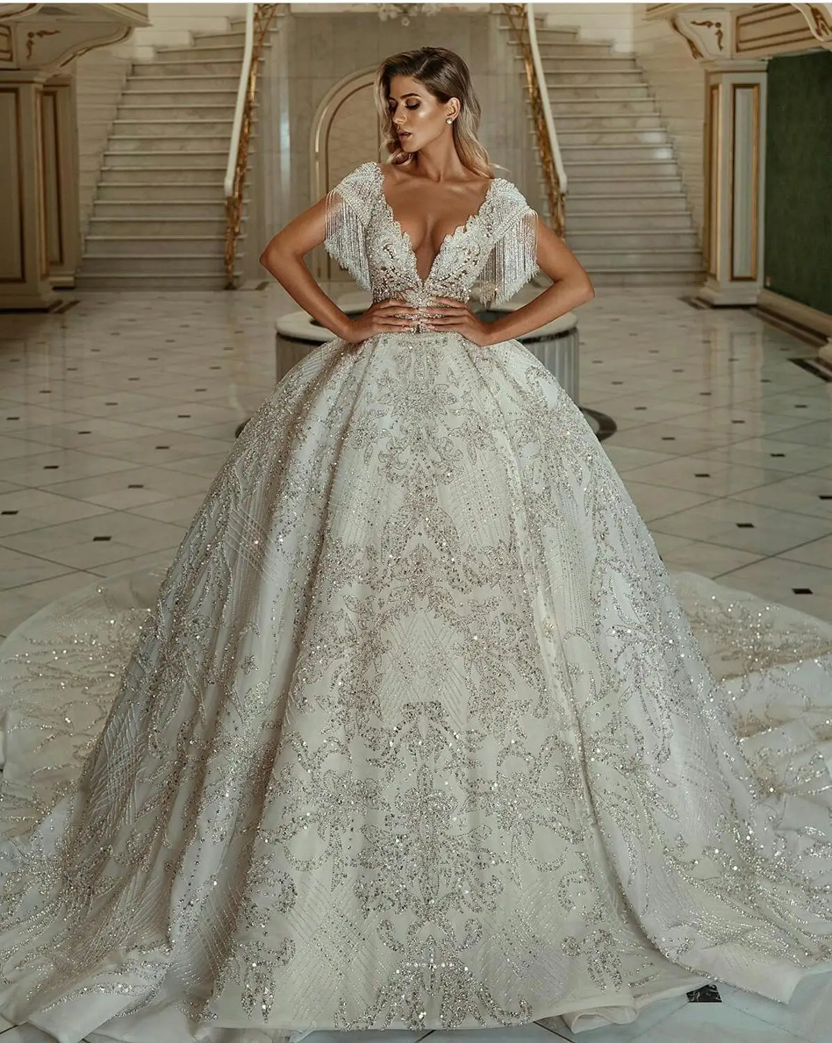 Luxury Ball Gown Wedding Dresses 2020 Sexy Deep V Neck Lace Sequins Bridal Gowns robe de mariée Plus Size Arabic Church Wedding