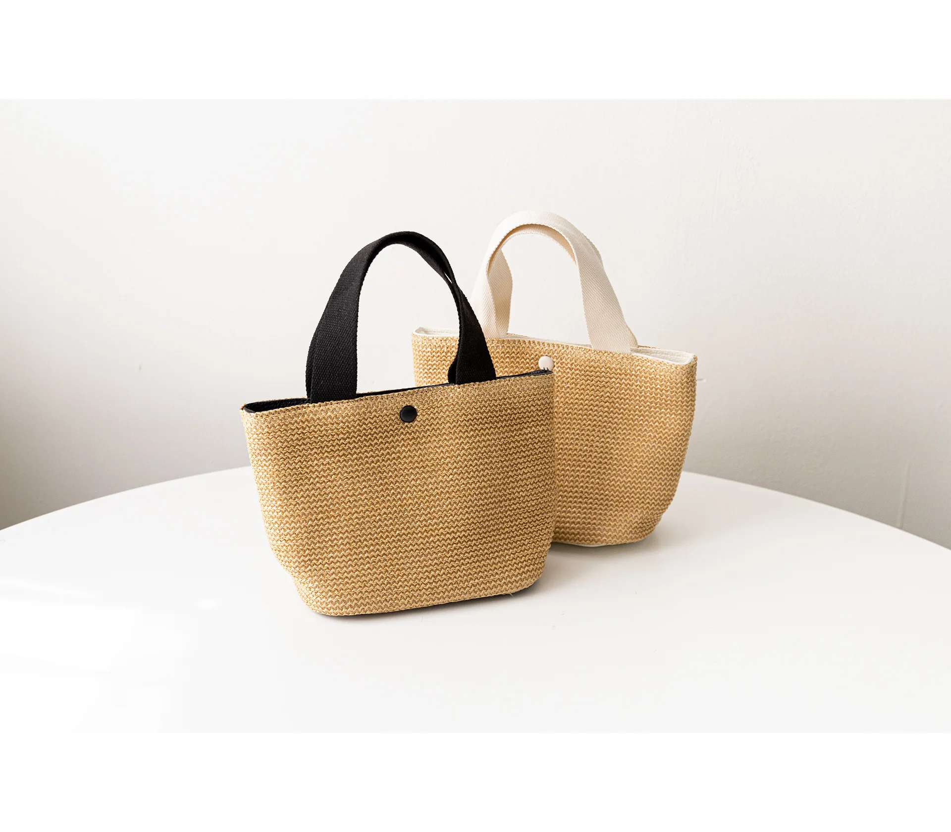 Рисунок 3 - Соломенные вязаные сумки для женщин