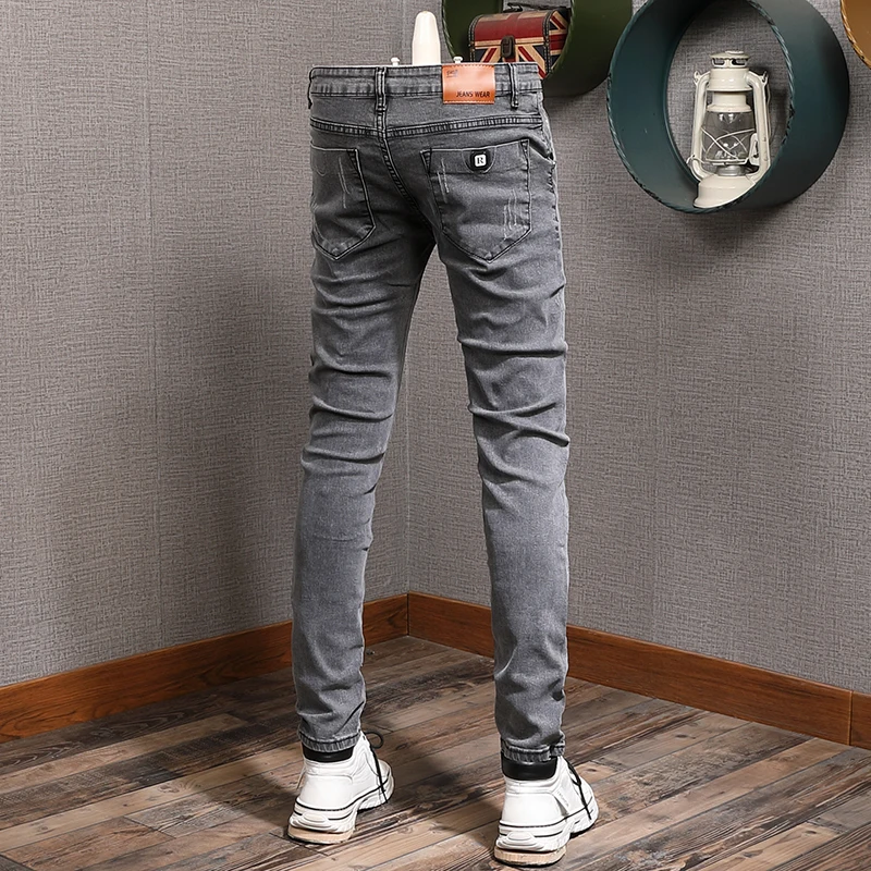 Newly Designer Fashion Men Jeans Retro Light Blue Slim Fit Elastic Casual Denim Pencil Pants Korean Style Youth Street Jeans Men