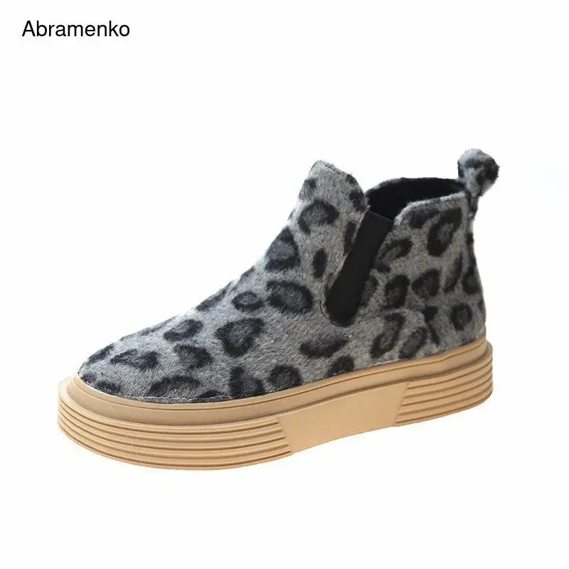 

Femme Flat Female Shoes Round Toe Grass Woven Straw Creepers Platform Leather Shoes Breathable flat shoes women Plus Size 35-43