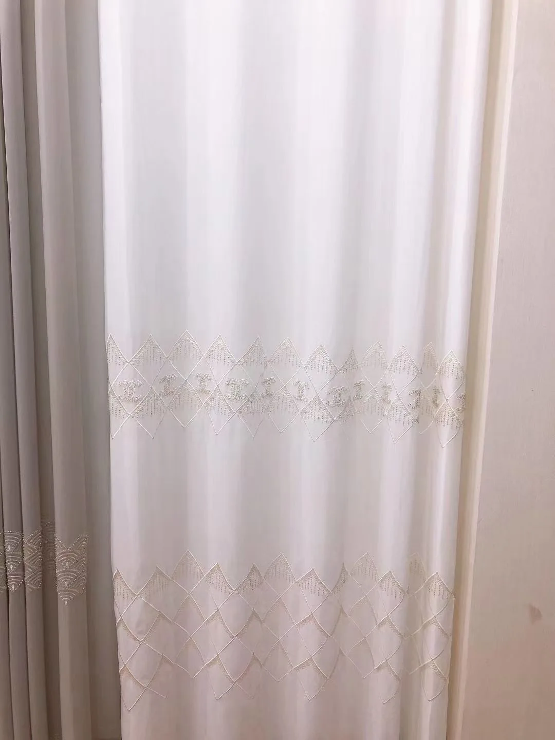 

Europe Beaded Pure White Tulle Curtain For Living Room Bedroom Bay Window Balcony Pure White Yarn Custom Sheer Panel