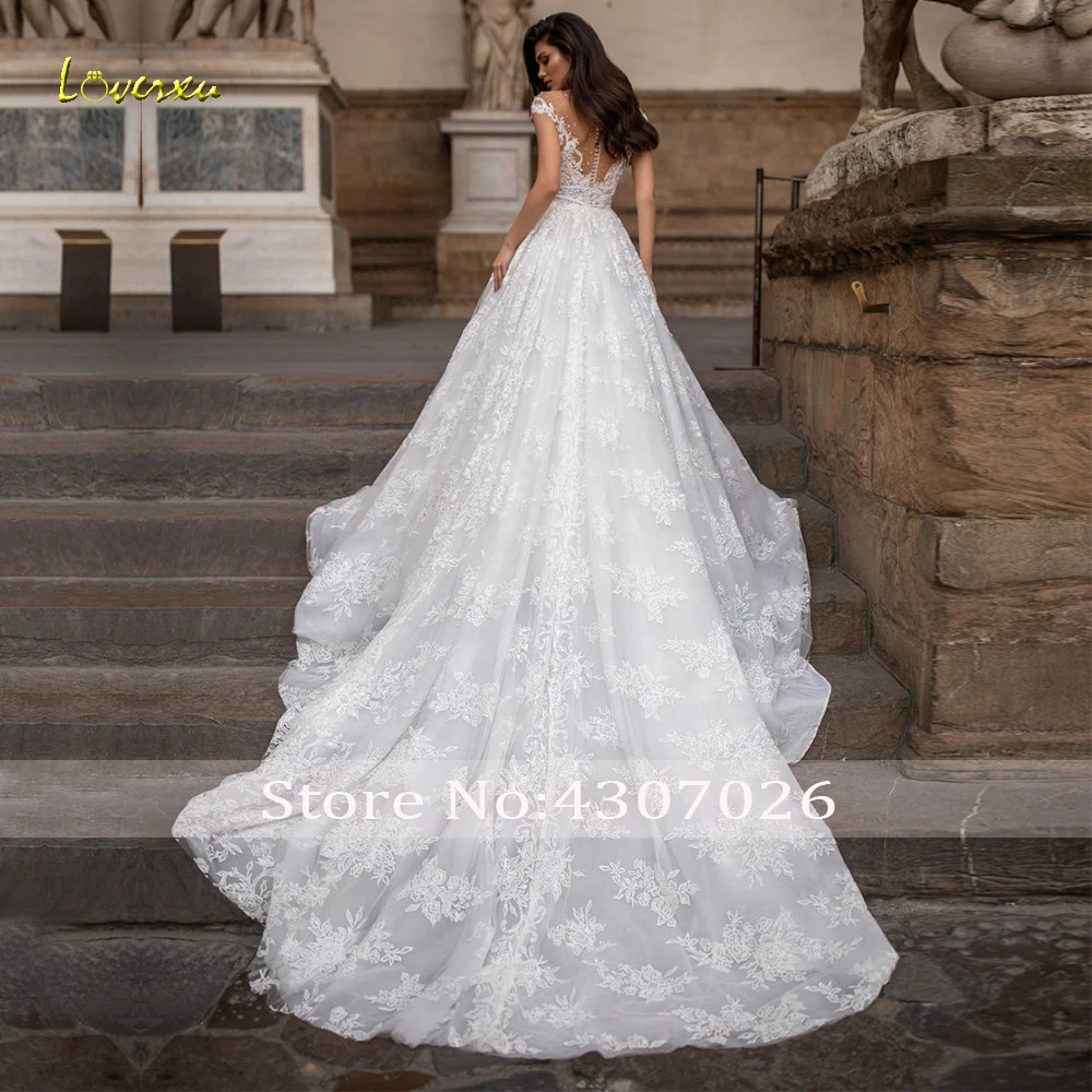 Loverxu Scoop A Line Lace Wedding Dresses Chic Applique Beading Cap Sleeve Button Bride Dress Chapel Train Bridal Gown Plus Size | Свадьбы и