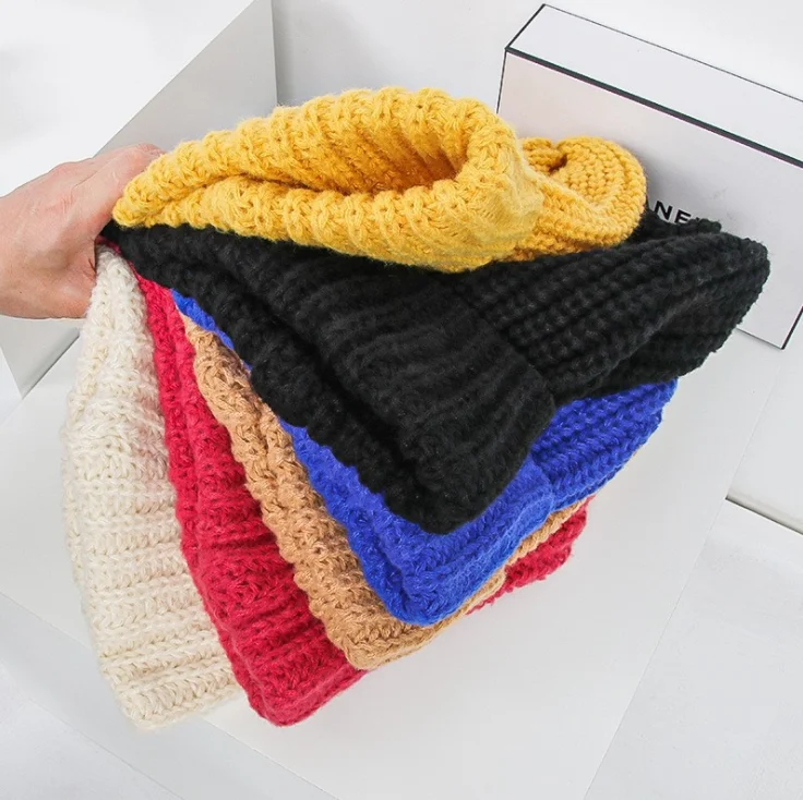 Корейская ветрозащитная шапка зимняя однотонная Толстая искусственная Женская