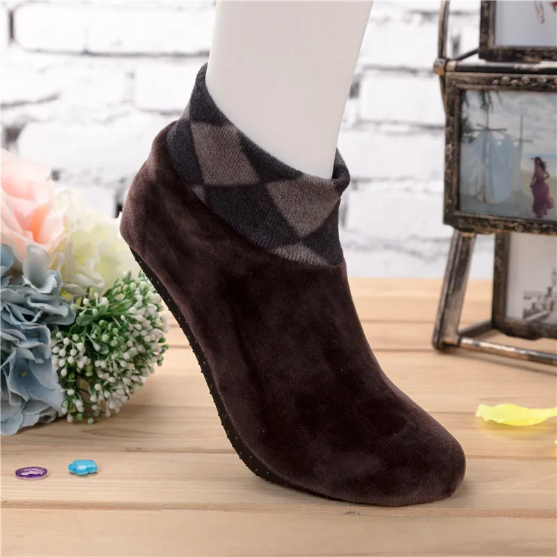 

Носки-тапочки для мужчин на осень-зиму плотные теплые нескользящие носки-тапочки; Женские модельные Чехлы одеяло носки в форме мультипликационного героя из бархата кораллового цвета; Большой размер 40-44