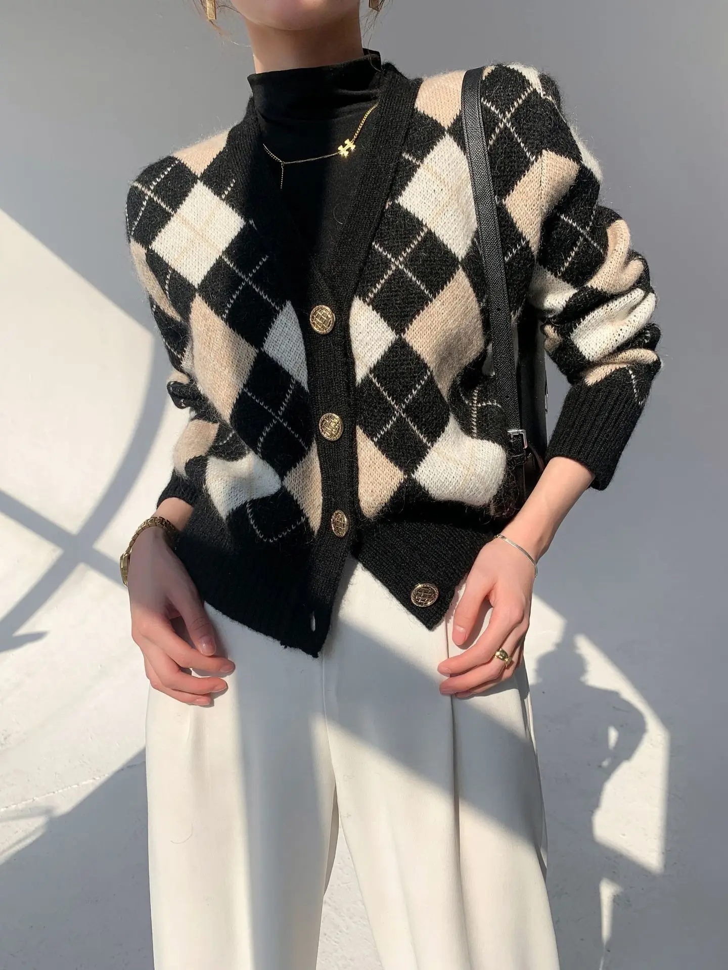 

Autumn Winter Fashion Korean Style Women Casual Sweater Argyle Cardigans Retro Coat Long Sleeve V neck Oversize Jacket SW042