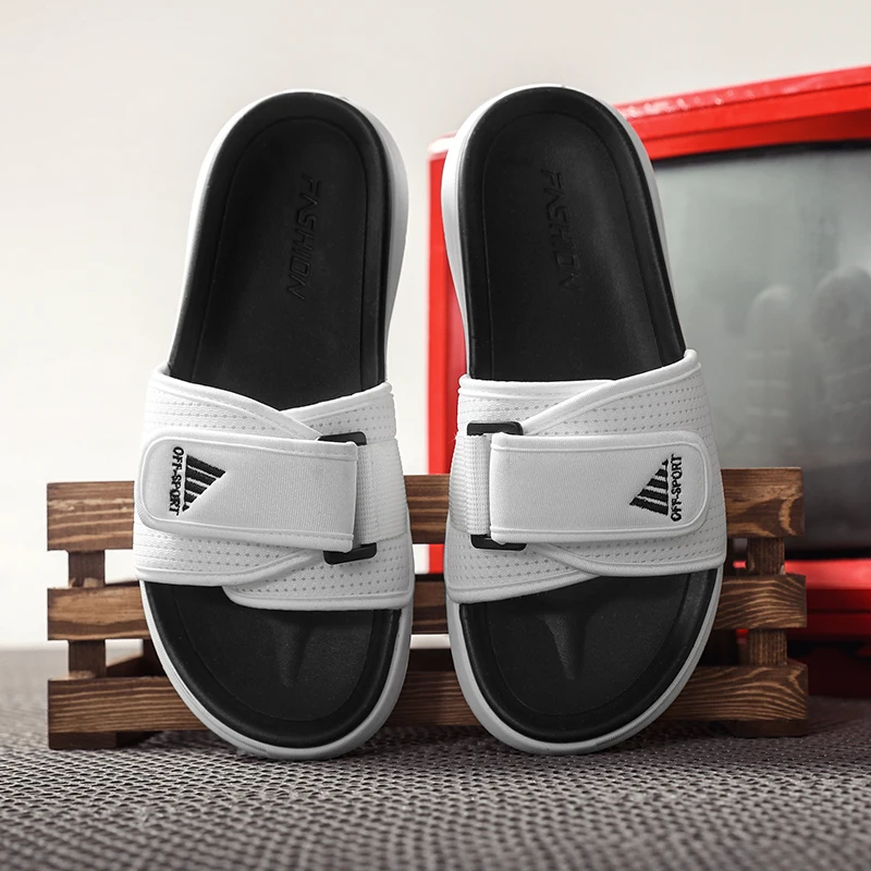 

New Men'S Summer Slippers, Outdoor Beach Rubber Flat Shoes, Comfortable Soft-Soled Sandals, Black And White Camouflage Shoes