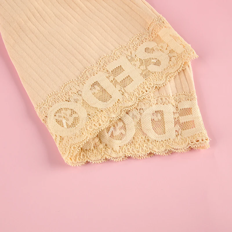 Комплект нижнего белья для женщин кружевные трусики на бретелях с надписью |