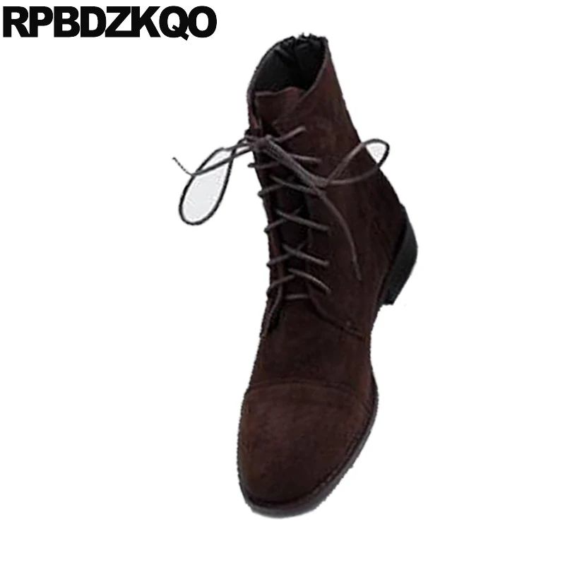 Обувь из овечьей кожи на не сужающемся книзу массивном квадратный носок