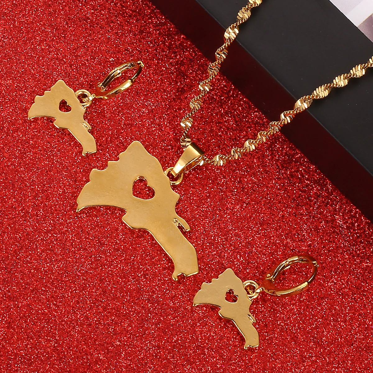 Ожерелье с подвеской в виде сердца из нержавеющей стали картой Доминиканской