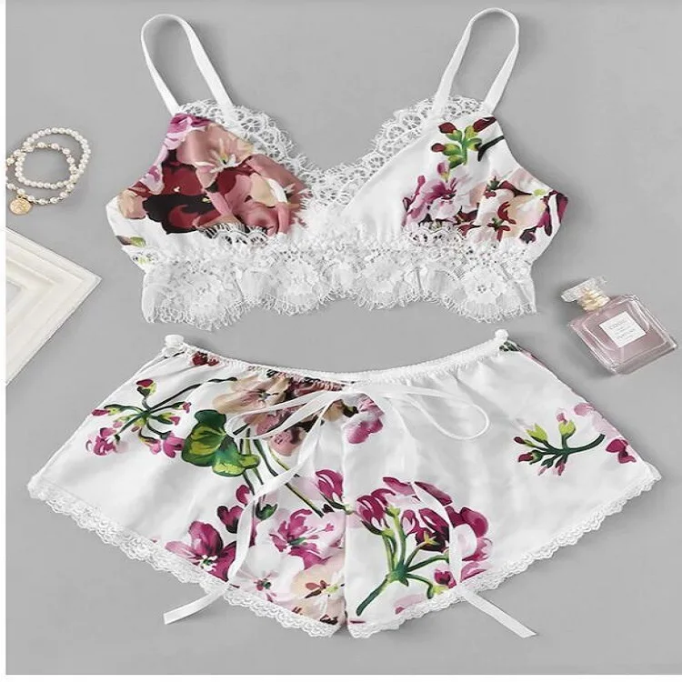 

Ladies Pajamas Sexy Satin Pajamas Set White Lace V-neck Pajamas Sleeveless Cute Suspender Top and Shorts 2020 New