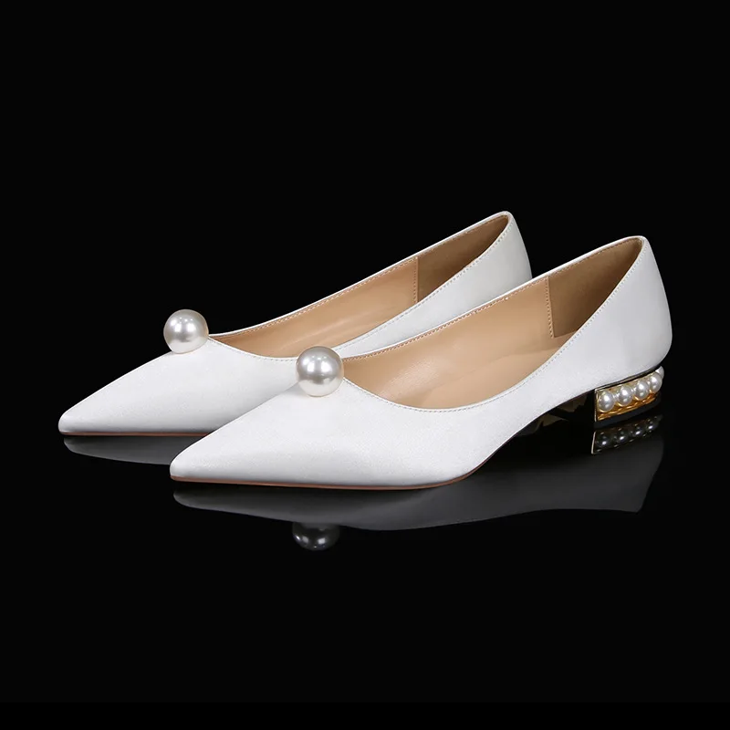 

Wedding shoes bridal shoes 2021 new wedding wedding women's shoes not tired feet Chinese pearl square heel bridesmaid shoes