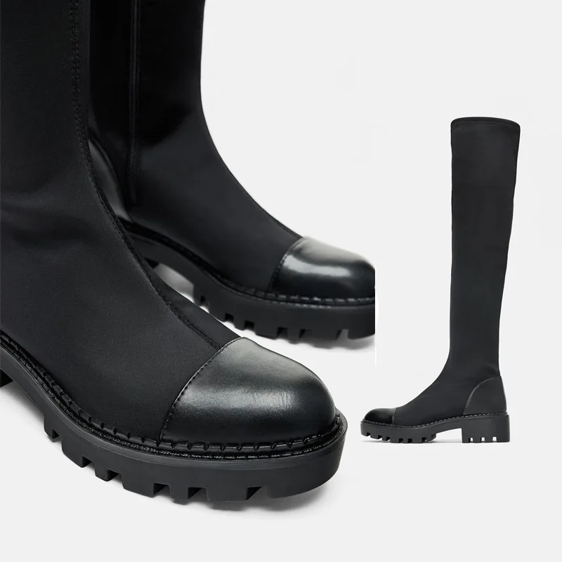 Женские черные ботфорты на плоской подошве эластичные тонкие сапоги Осень зима