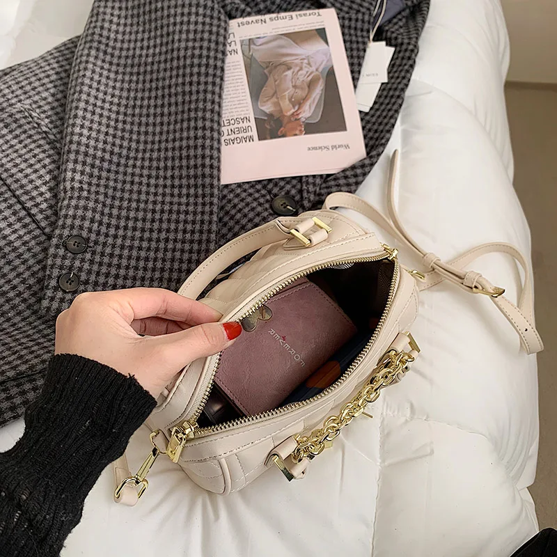 

Classic Plaid Pattern Chain Decoration Boston Shoulder Bag Solid Color PU Leather Handbags Ladies Luxury Designer Messenger Bag