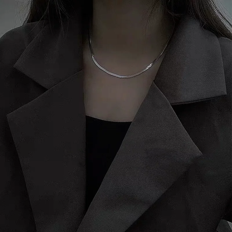 Женское Ожерелье-чокер с круглым носком |