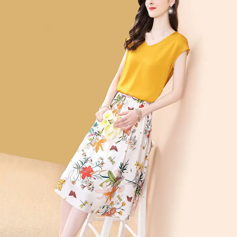 

Summer New Retro Elegant 2 Piece Set Women T-shirt Top + A-Line Floral Skirts Suit Two Piece Sets Office Lady Clothing