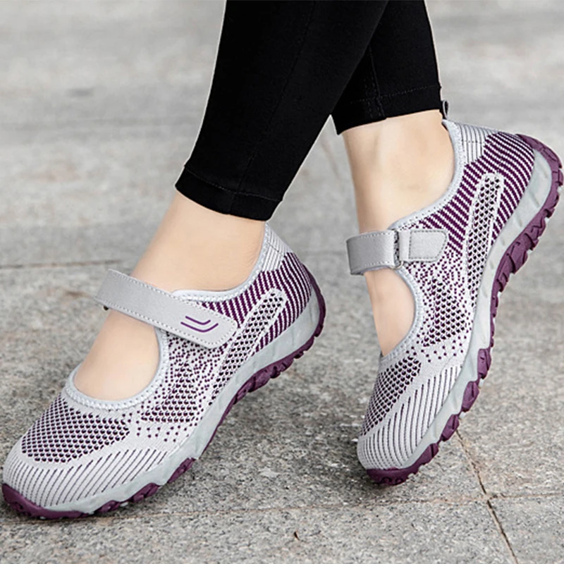 Кроссовки женские легкие прогулочные повседневная обувь для мам плоская подошва