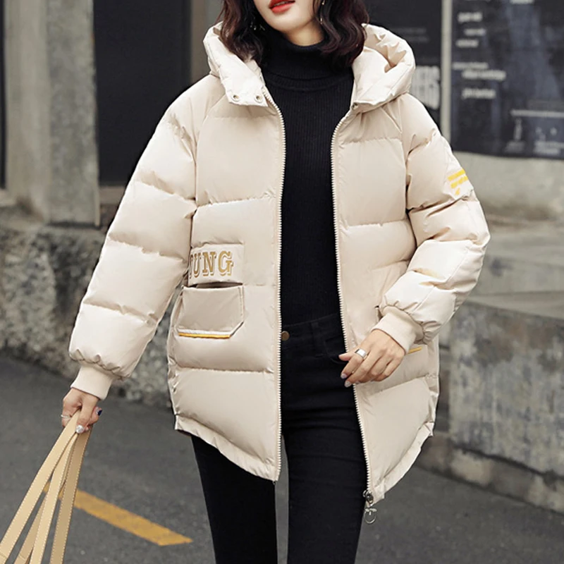 

Женские зимние куртки, уплотненные теплые пуховые хлопковые пальто с капюшоном для женщин, новинка 2019, модный принт, карман для писем, женск...