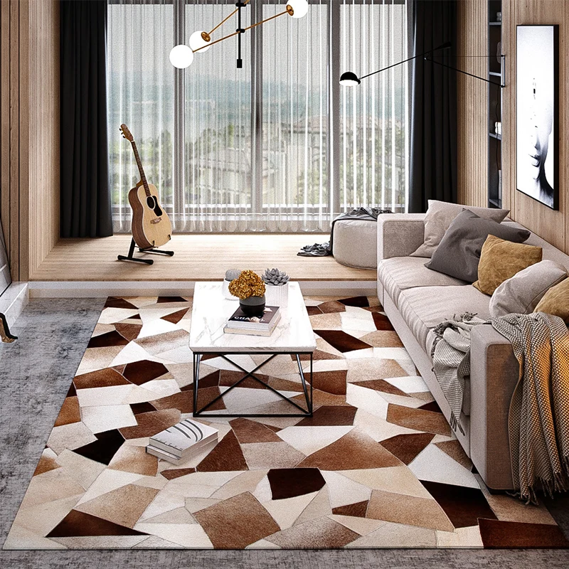 Ковер из натуральной воловьей кожи с треугольниками черный белый и серый цвета |