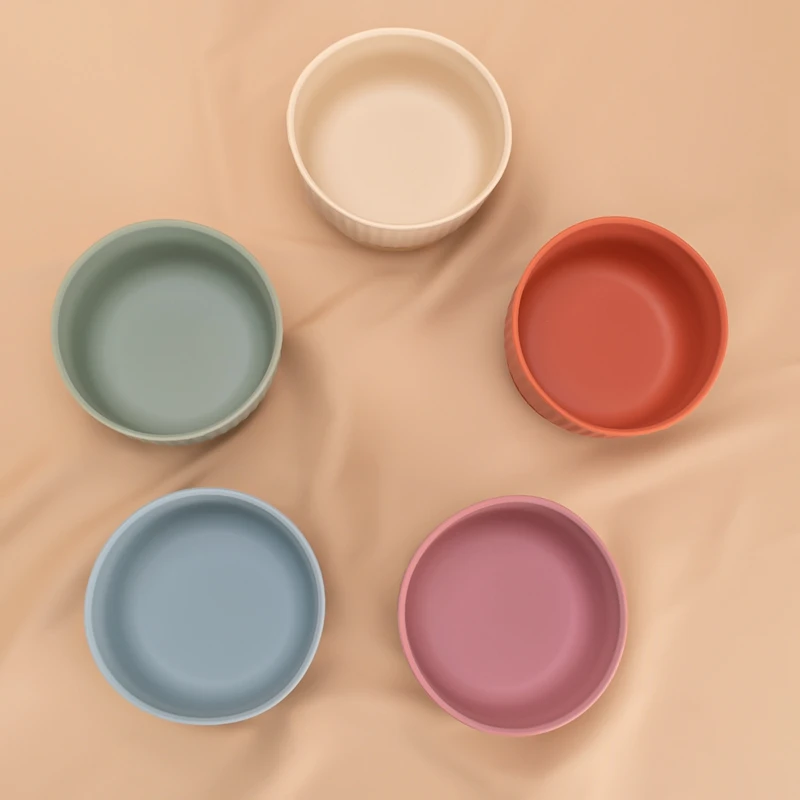 

BPA Free Baby Silicone Tableware Waterproof Feeding Bibs Sucker Bowl Fork Spoon for Baby Shower Gifts Baby Feeding Bowl Set