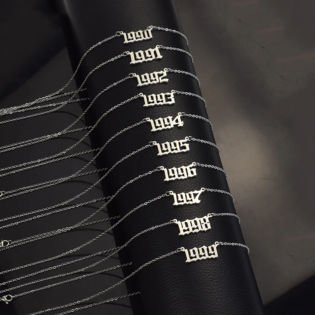 Женское ожерелье золотого и серебряного цвета с подвесками в виде цифр на сезон