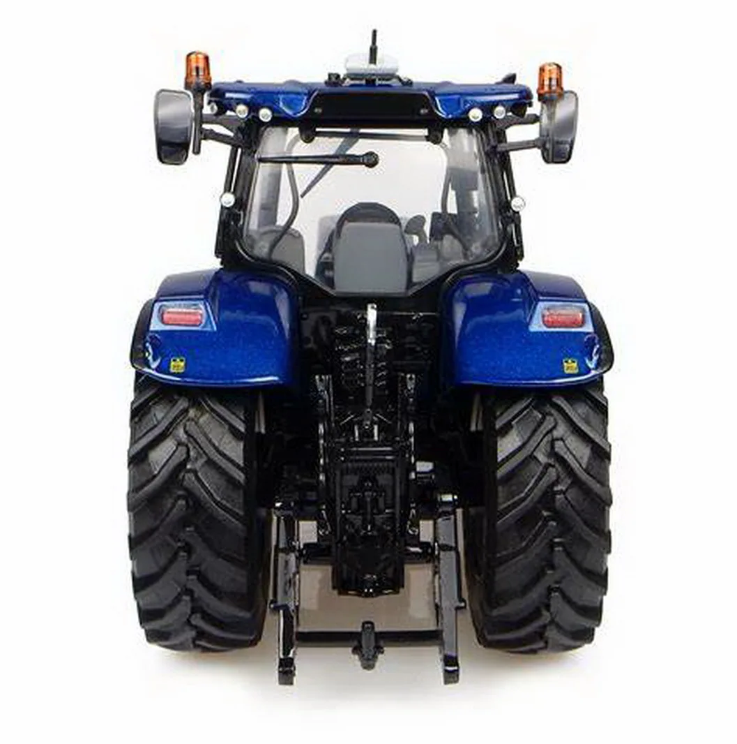 Универсальная модель трактора 1/32 New Holland Blue Power T7.225 2016 UH4976 |