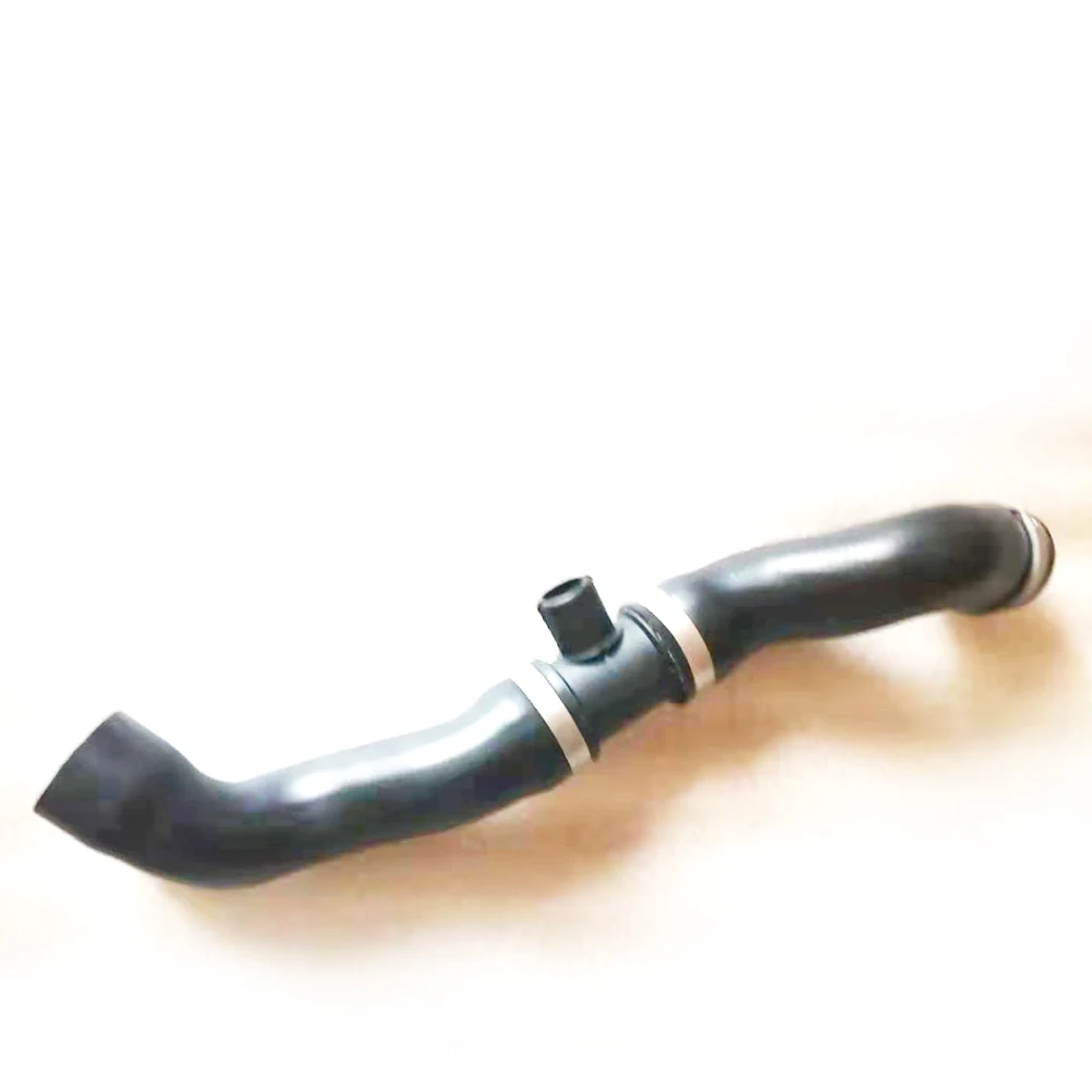 Новинка для Mercedes C32 AMG нижний шланг радиатора w203 OE 2035013682 |