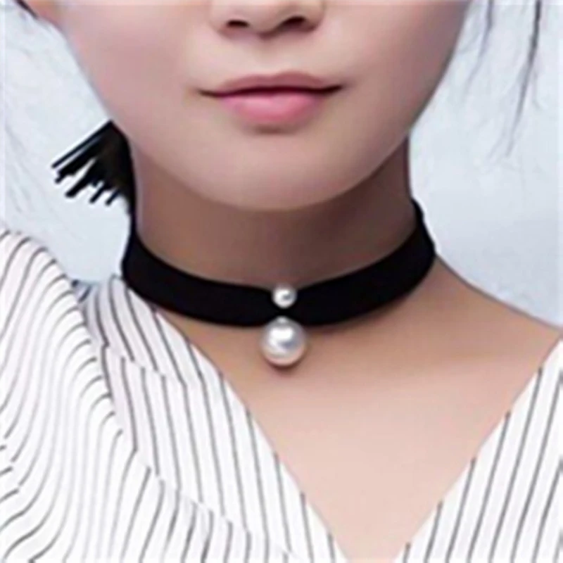 

Simple Vintage Velvet Pearl Choker Short Black Clavicle Collar Necklace Gothic Chokers for Women Party Gift