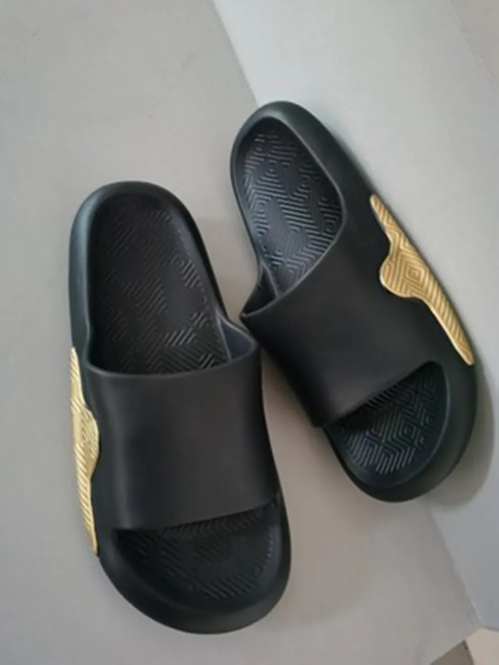 Peak slippers men's fashion 2021 new summer men's household soft bottom anti-skid flip flops fashion outdoor beach shoes