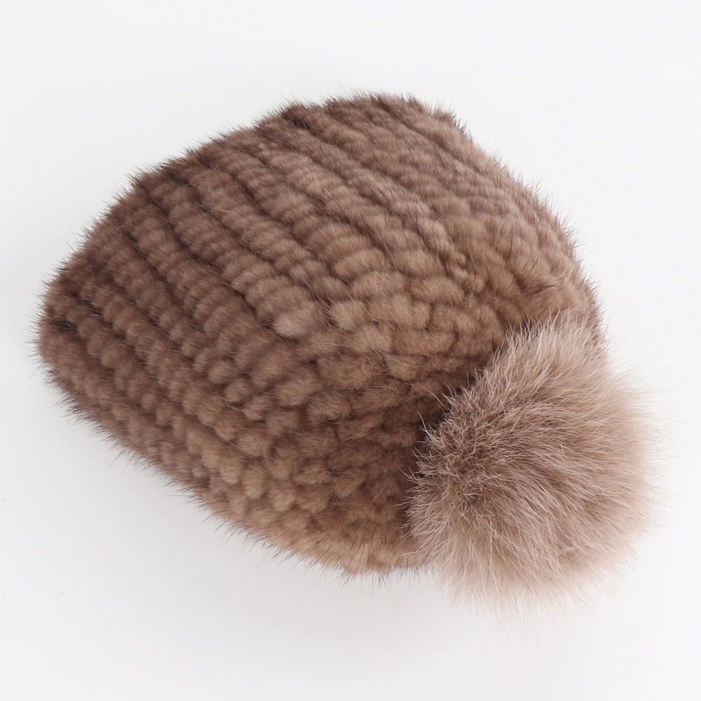 Женская зимняя шапка-бомбер из натурального меха норки |