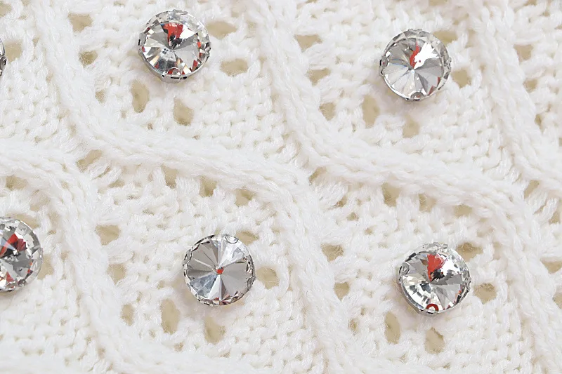 

2021 Spring Summer New V-neck Rhinestone Diamond Solid Knitted Sweater Sweet Hollow Women Knitted Cardigan Short Sleeve Top