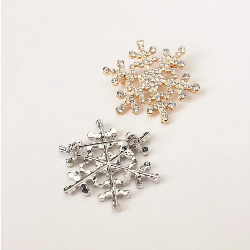 

Christmas snowflake brooch full Zircon brooch brooch new alloy ladies brooch VIMIO