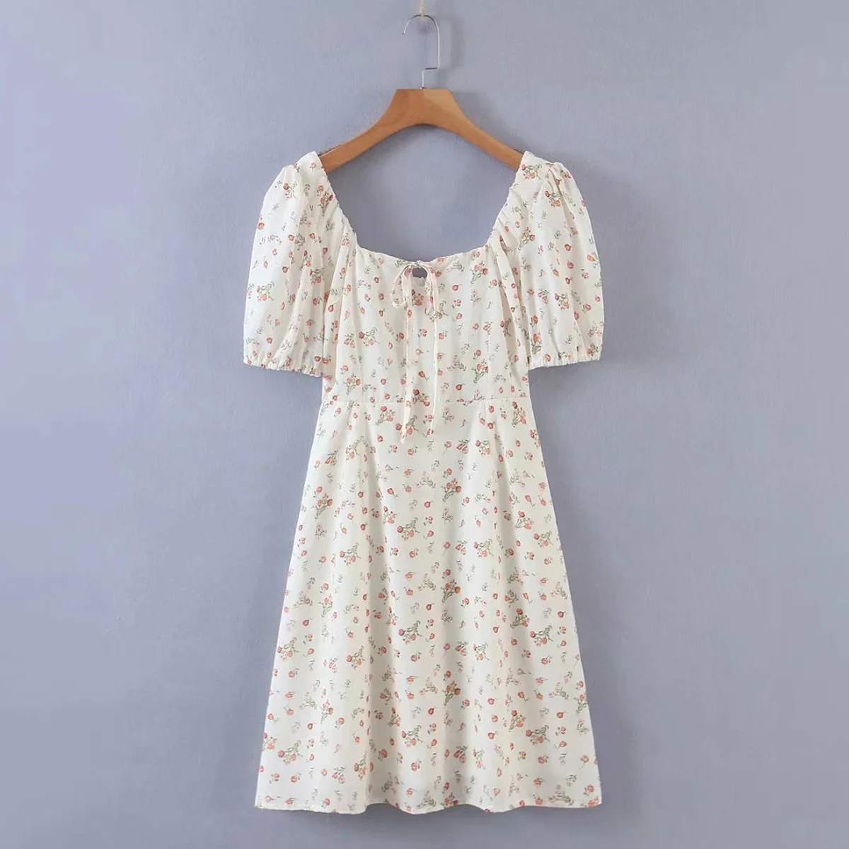 

Vintage Scoop Neck Short Sleeve Mini Floral Dresses DLQZ376