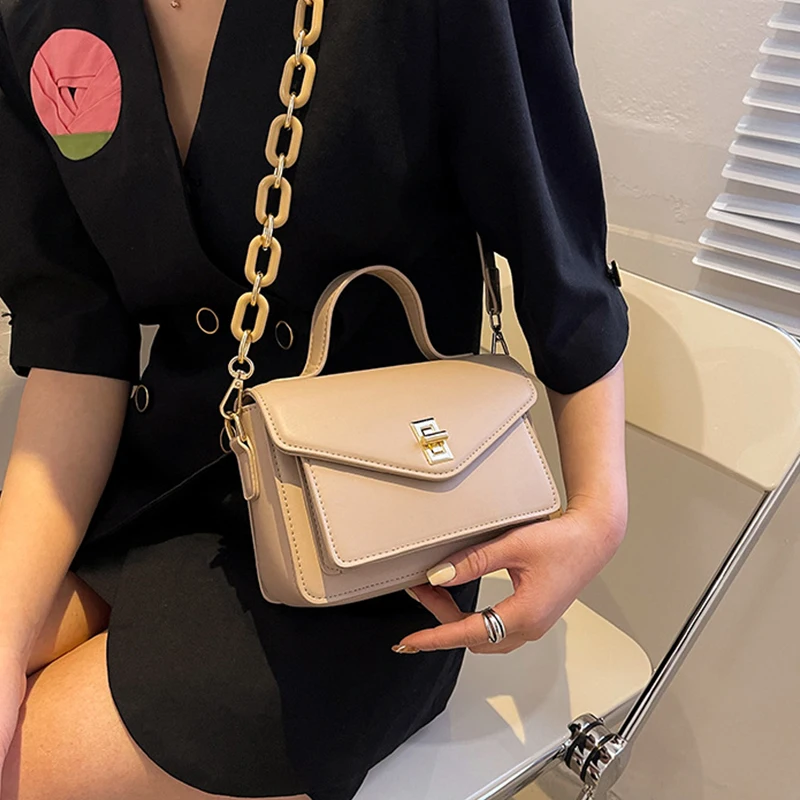 

Fashion Texture New Style Chain Shoulder Bag Ladies Solid Color Bag Square Bag 2021 Personality Chain Handbag Shopping Purses