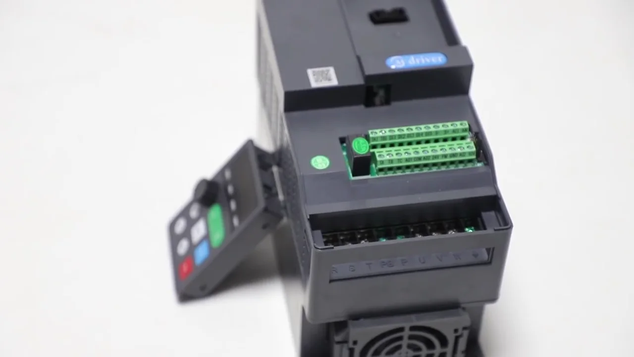 

10kw 11kw 15hp VFD 3 Phase 380V China VFD Three Phase Frequency Converter Motor Drive