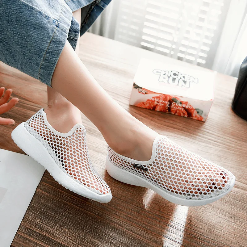 

2021 Women Mesh Net Cloth Shoes Ladies Basic Fashion Simplicity Sneakers Flat Sport Beach Sandals Light Comfy Chaussures Plates