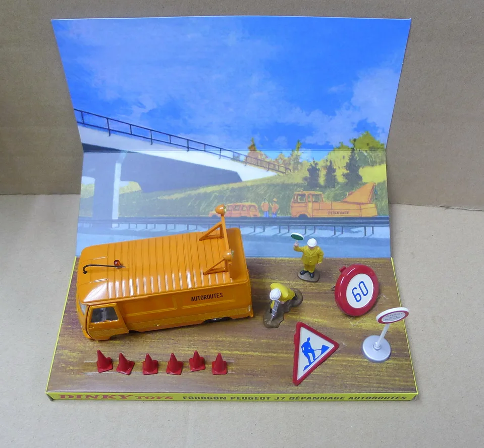 Atlas Dinky Truck 570 A PEUGEOT J 7 Autoroutes литые игрушки 1:43