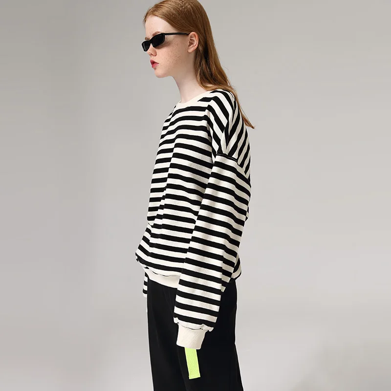 Женский свитшот с длинным рукавом и круглым вырезом | Женская одежда