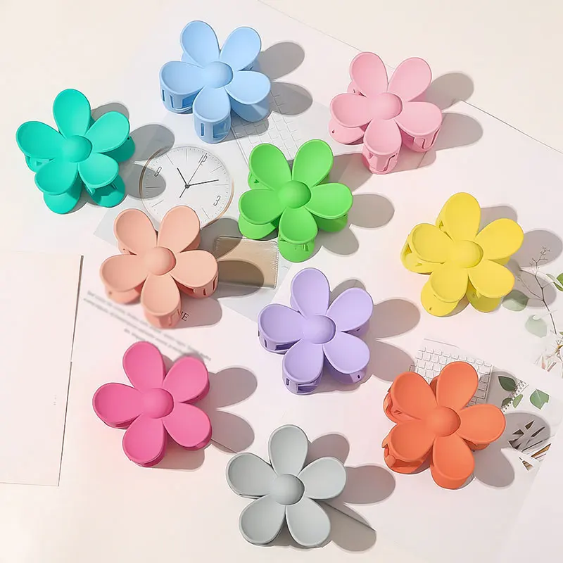 

Fashion Korean Small Hair Claws Women Candy Color Hair Crab Clamps Hairdress Solid Hairpins Flower Shaped Hair Accessories