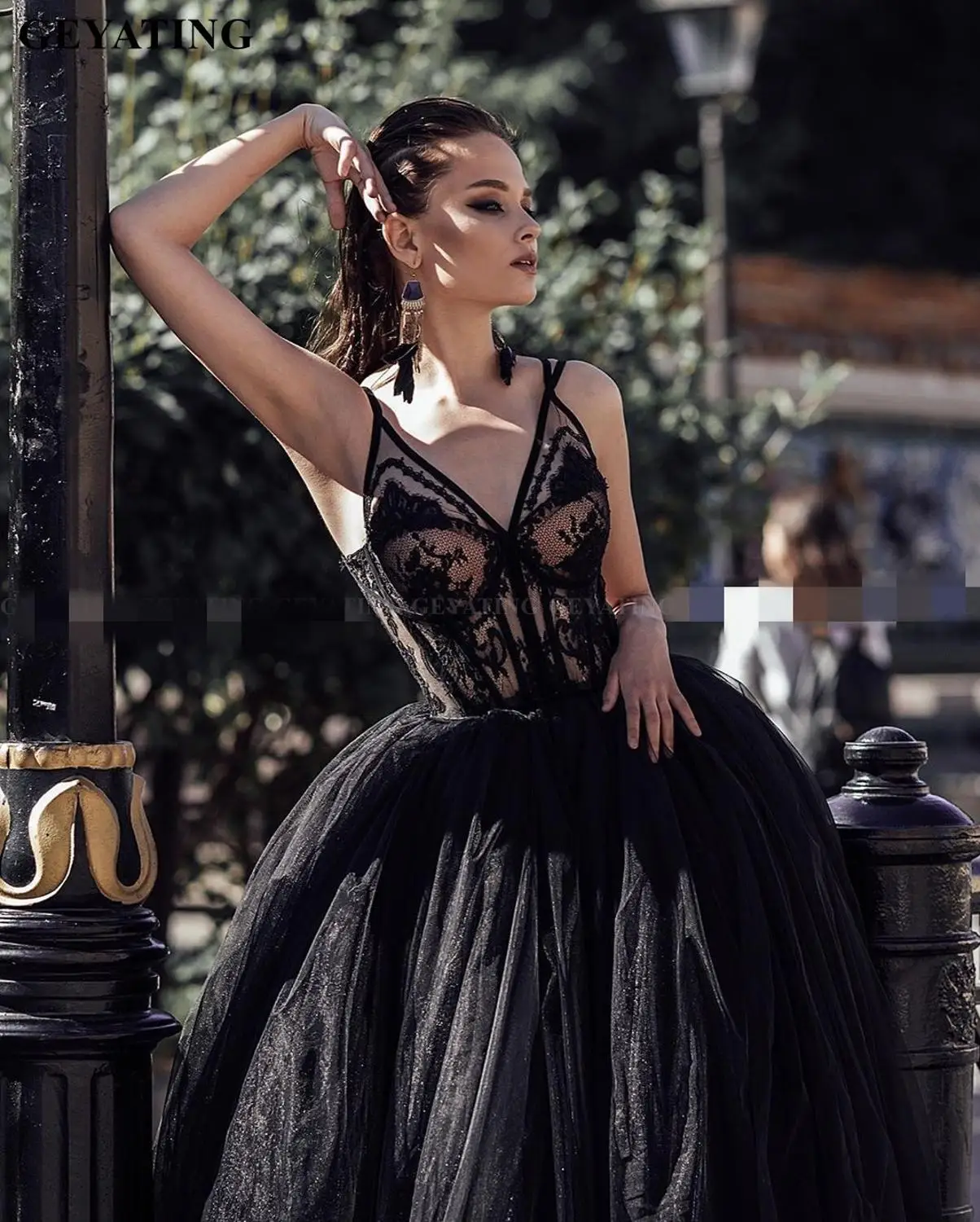 2020 New Arrival Short Tea Length Black Wedding Dresses V Neck Sexy Sheer Lace Top Princess Skirt Colored Bridal Gowns | Свадьбы и