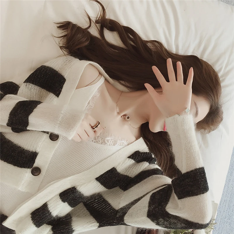 Сексуальный женский Гладкий топ с кружевным плетением и двойной V-образным