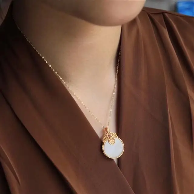 

Newsilver Inlaid Natural Hetian White Jade Auspicious Ruyi Niche Design Craftsmanship High-grade Sense Of Women's Brand Jewelry