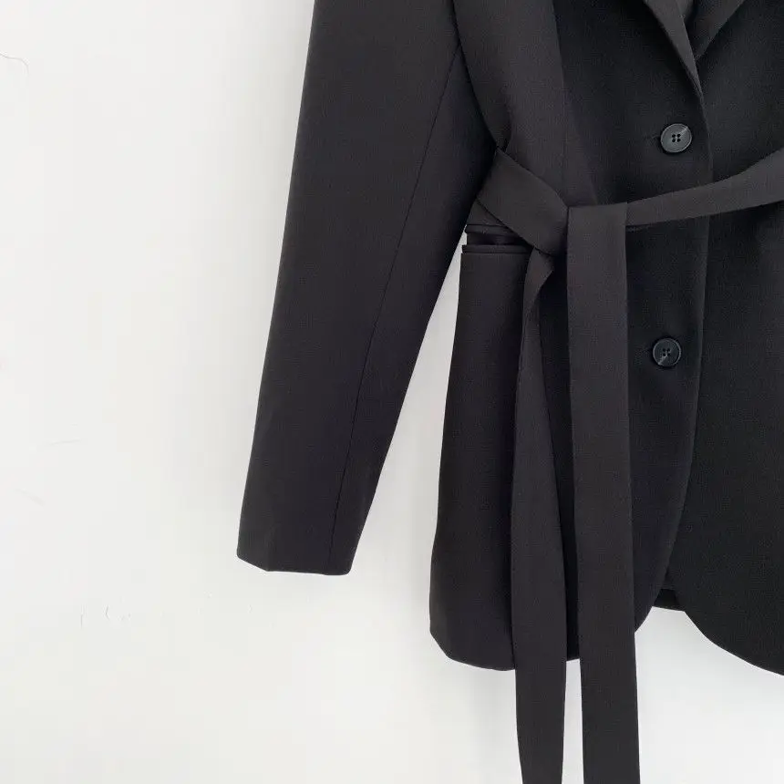 

ZCSMLL Korean Chic French Suit Collar Two Buckle Laces Waist Slimming Double Pockets Loose Suit Jacket Women 2021 Spring